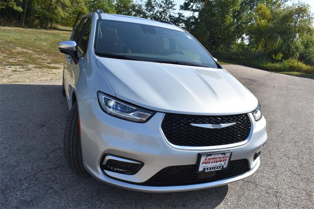 new 2026 Chrysler Pacifica car, priced at $51,382