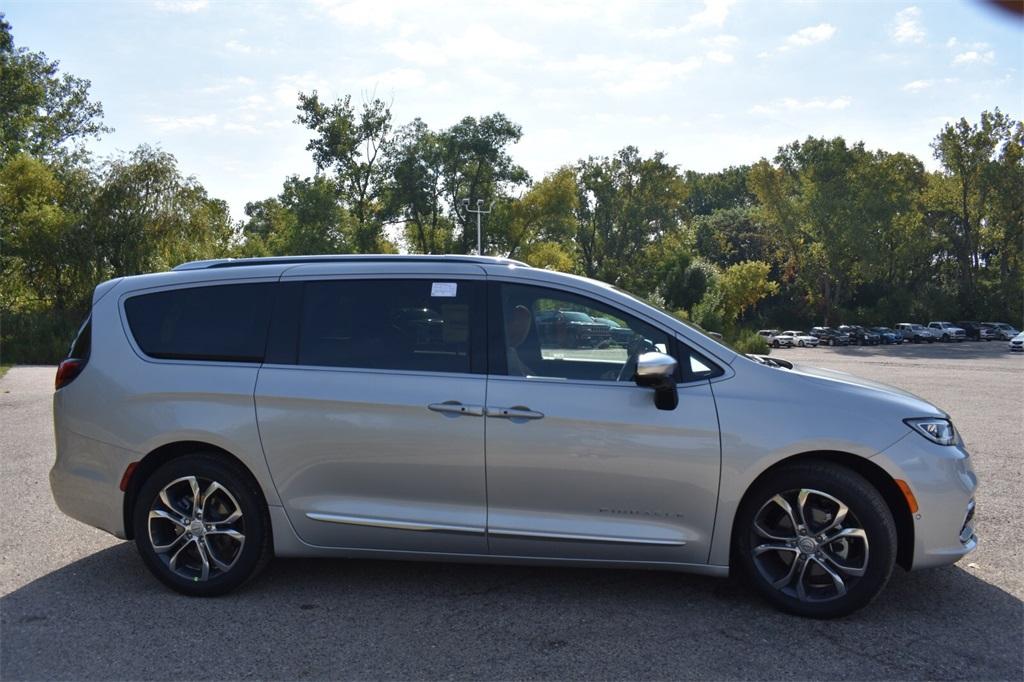 new 2026 Chrysler Pacifica car, priced at $51,382