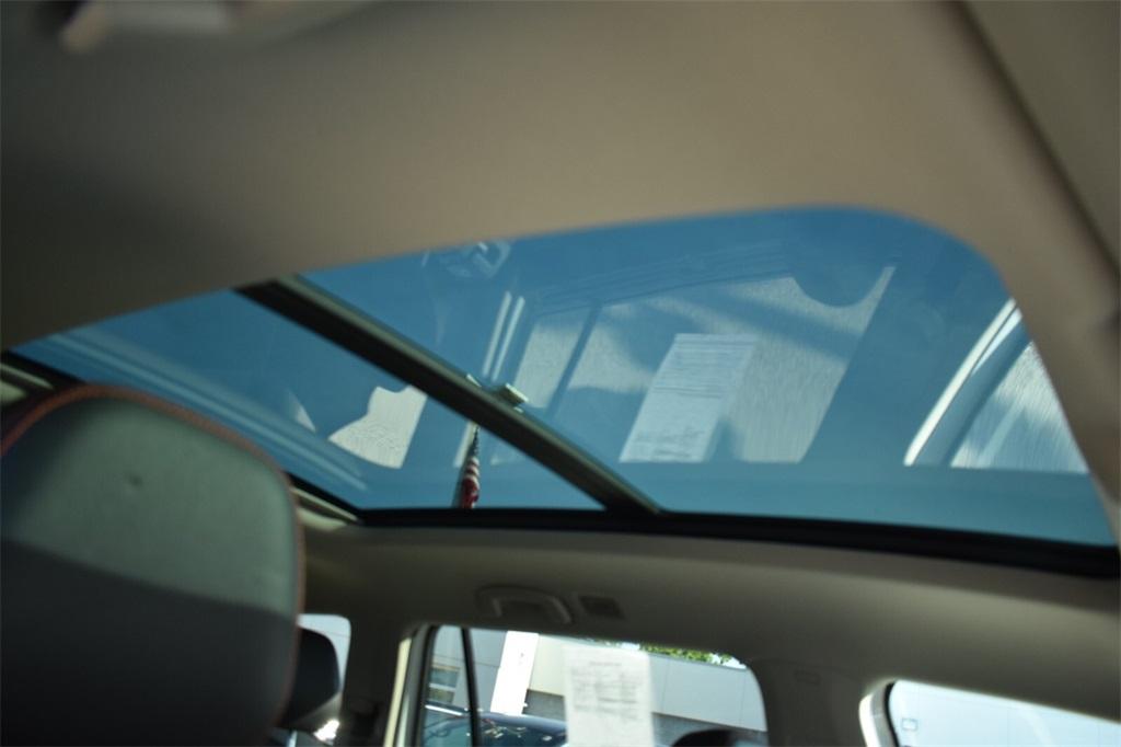 used 2024 Volkswagen Atlas car, priced at $39,677