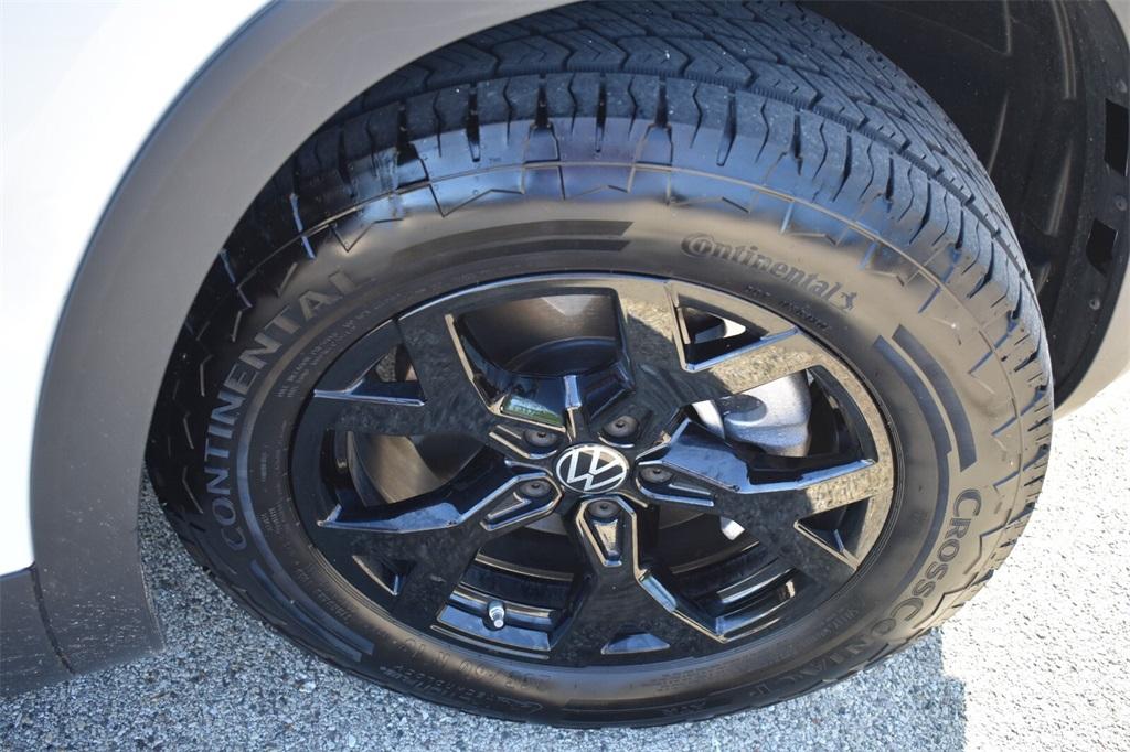 used 2024 Volkswagen Atlas car, priced at $39,677