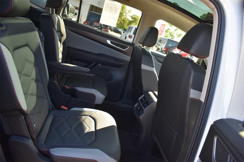 used 2024 Volkswagen Atlas car, priced at $44,377