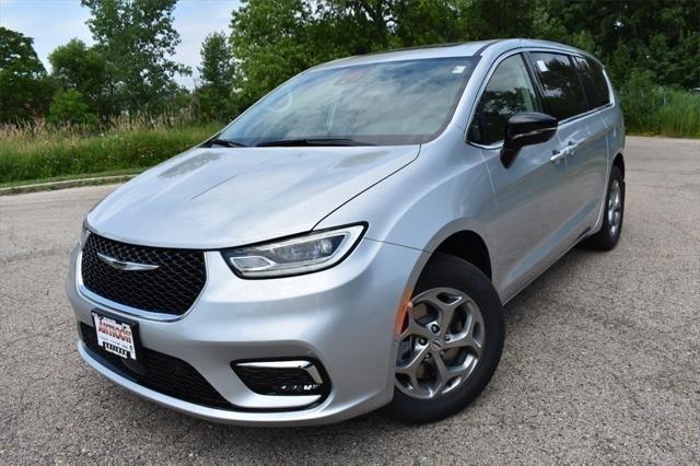 new 2024 Chrysler Pacifica car, priced at $48,665