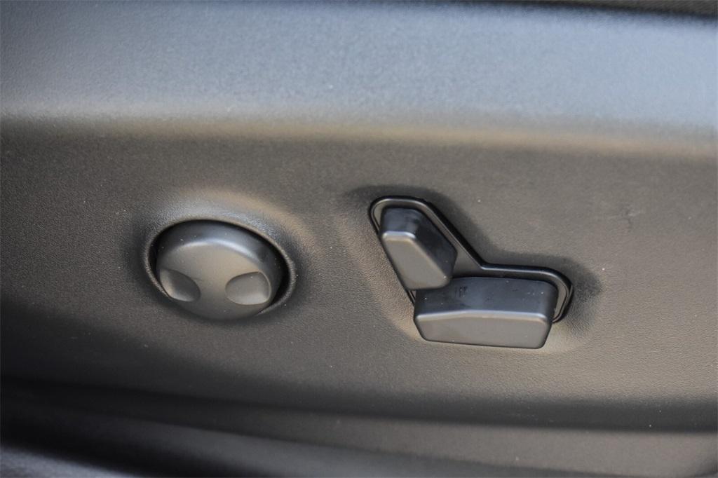 new 2026 Chrysler Pacifica car, priced at $45,985