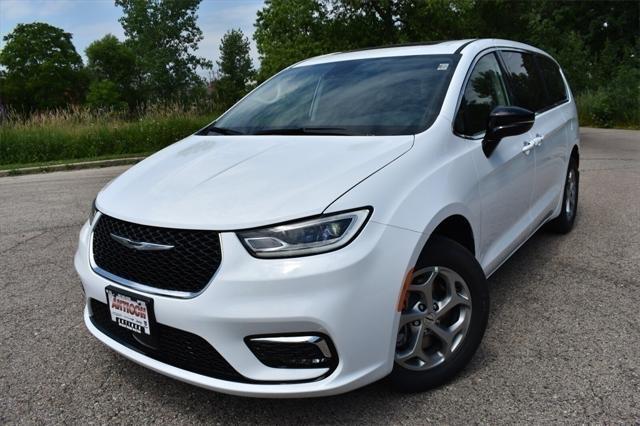 new 2024 Chrysler Pacifica car, priced at $44,371