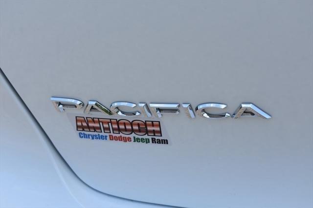 new 2024 Chrysler Pacifica car, priced at $44,371