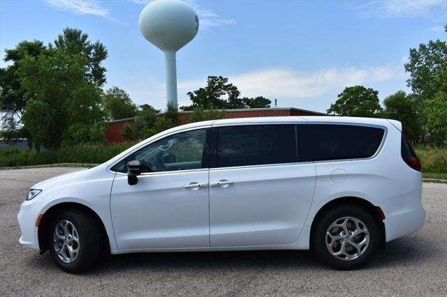 new 2024 Chrysler Pacifica car, priced at $44,371