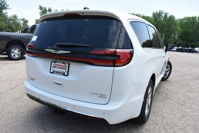 new 2024 Chrysler Pacifica car, priced at $44,371