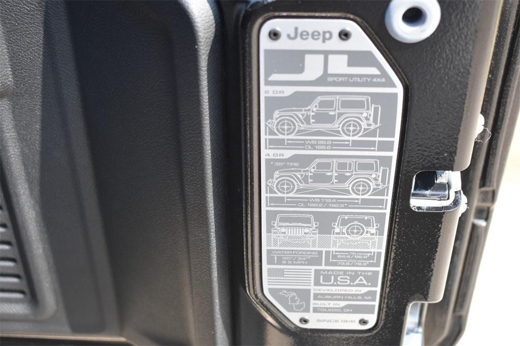 new 2025 Jeep Wrangler car, priced at $42,869