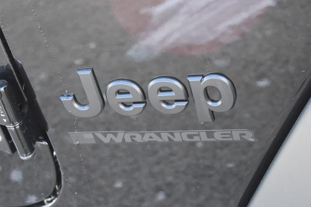 new 2025 Jeep Wrangler car, priced at $44,219