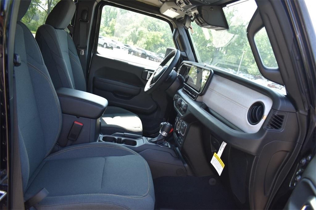 new 2025 Jeep Wrangler car, priced at $42,869