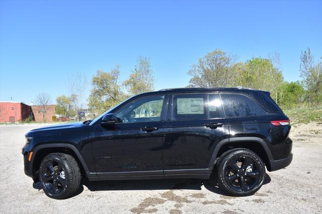 new 2025 Jeep Grand Cherokee car, priced at $44,000
