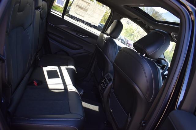 new 2025 Jeep Grand Cherokee car, priced at $44,000