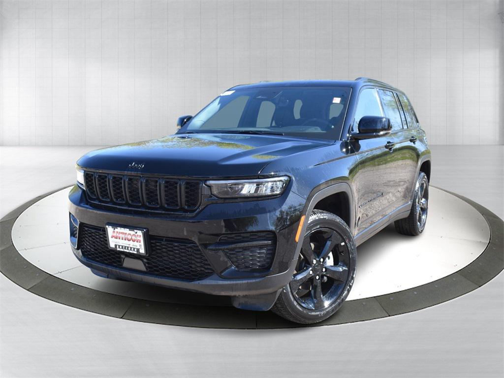new 2025 Jeep Grand Cherokee car, priced at $38,995