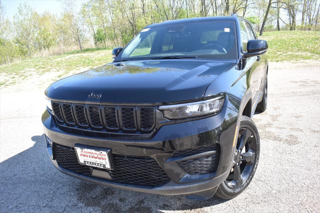 new 2025 Jeep Grand Cherokee car, priced at $44,000