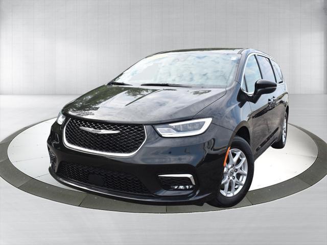 used 2023 Chrysler Pacifica car, priced at $24,277