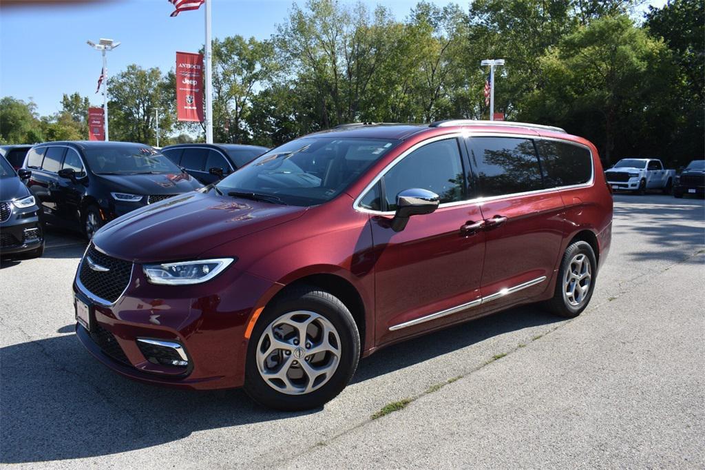 used 2023 Chrysler Pacifica car, priced at $39,977