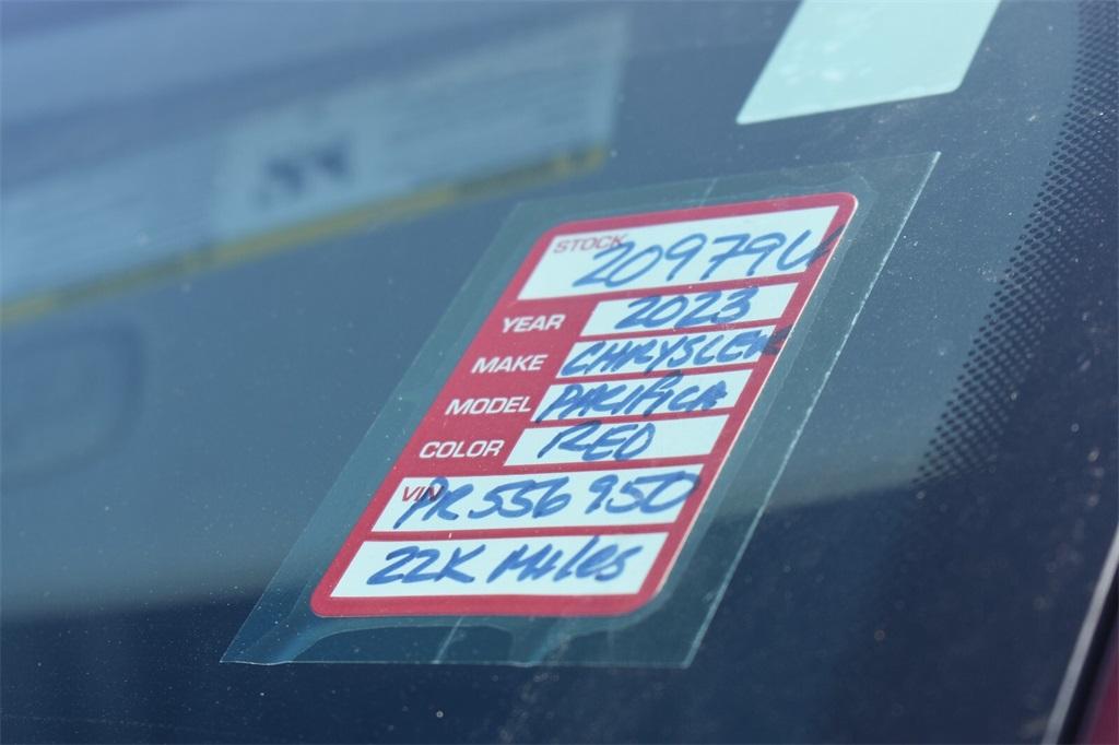 used 2023 Chrysler Pacifica car, priced at $39,777