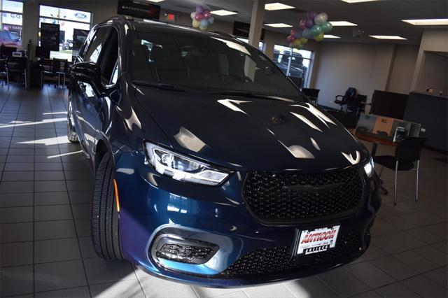 new 2025 Chrysler Pacifica car, priced at $48,175