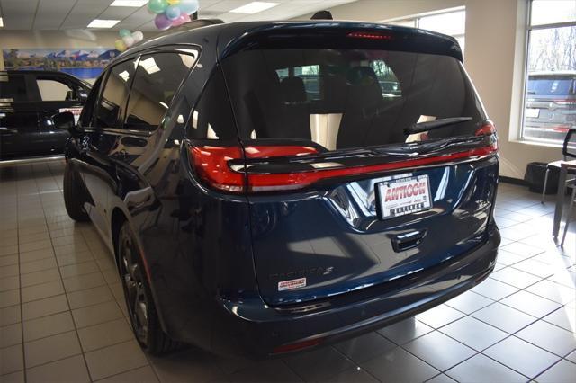 new 2025 Chrysler Pacifica car, priced at $48,175