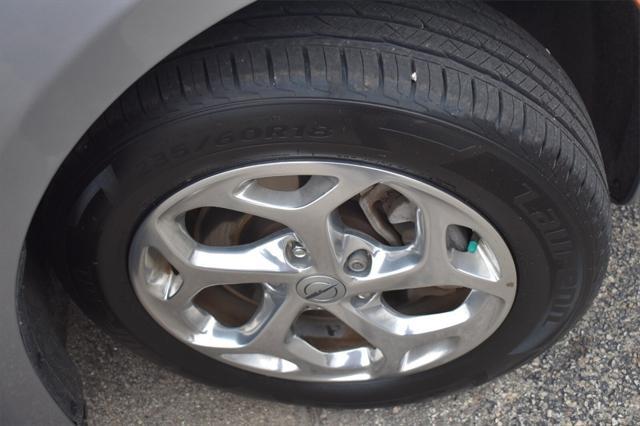 used 2021 Chrysler Pacifica car, priced at $35,377