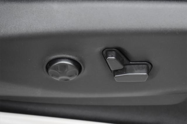 used 2021 Chrysler Pacifica car, priced at $35,377