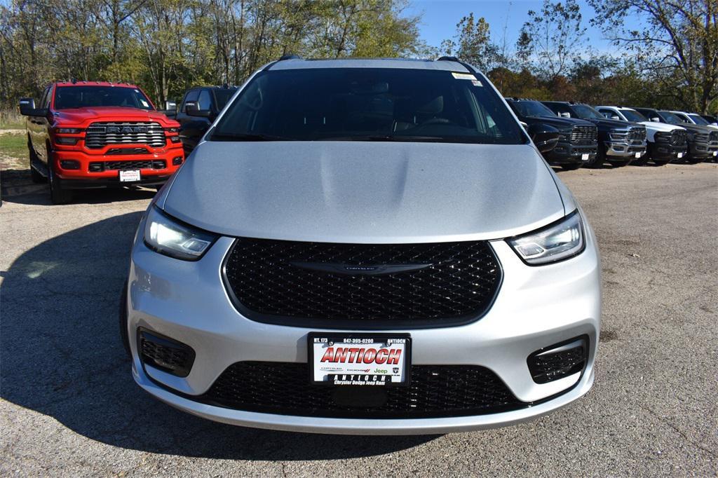 new 2026 Chrysler Pacifica car, priced at $52,926