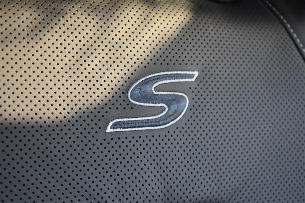 new 2026 Chrysler Pacifica car, priced at $52,926