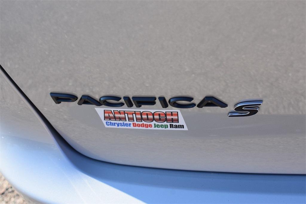 new 2026 Chrysler Pacifica car, priced at $52,926