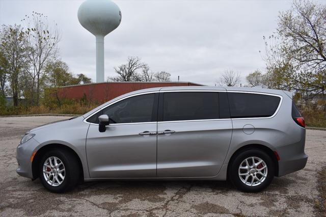 used 2018 Chrysler Pacifica car, priced at $14,477