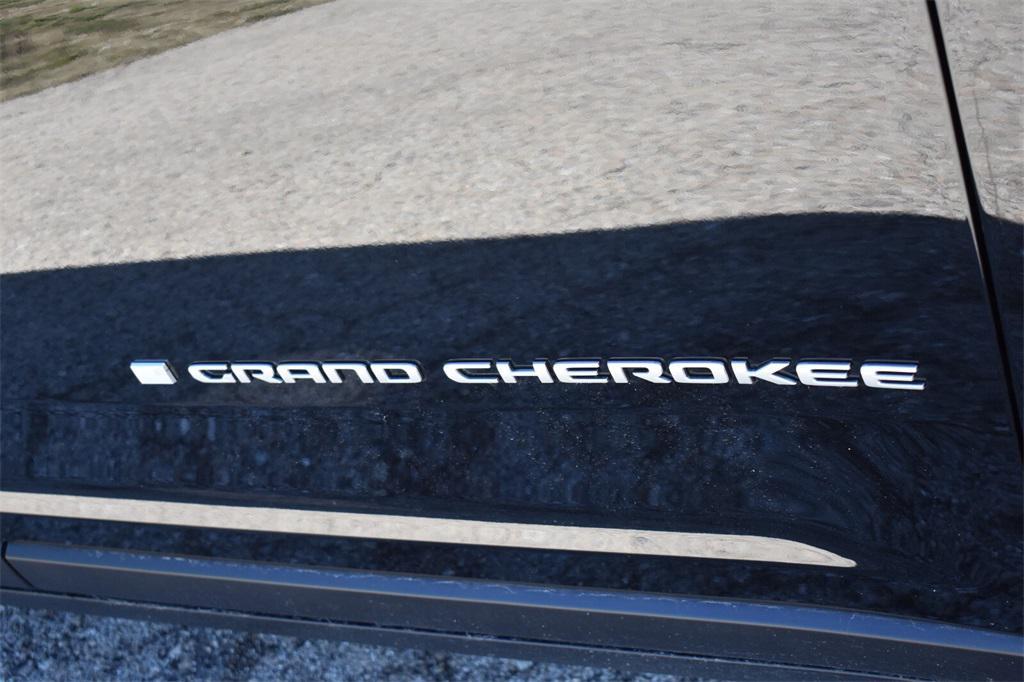 new 2025 Jeep Grand Cherokee L car, priced at $39,237