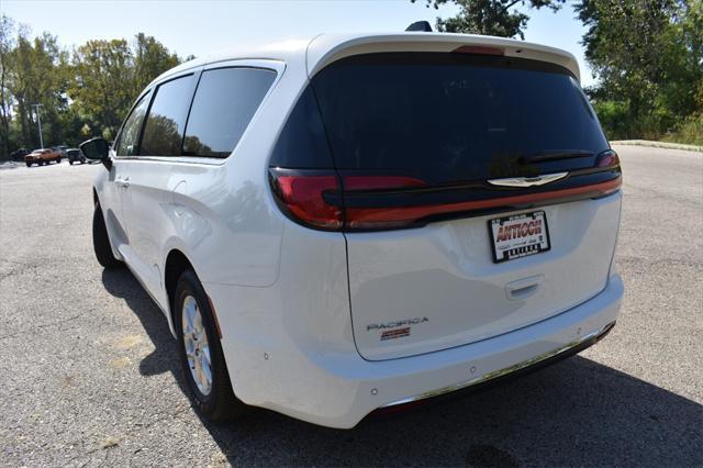 new 2025 Chrysler Pacifica car, priced at $47,320