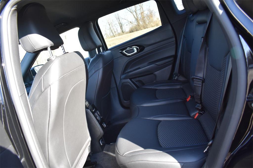 new 2025 Jeep Compass car, priced at $25,498