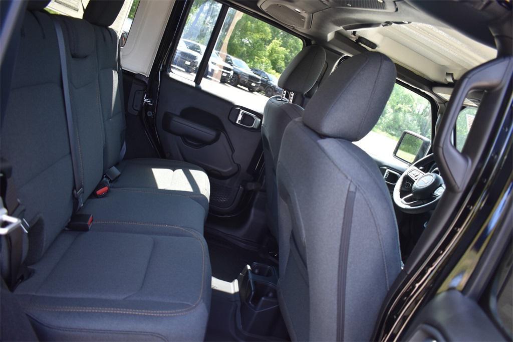 new 2025 Jeep Wrangler car, priced at $47,240