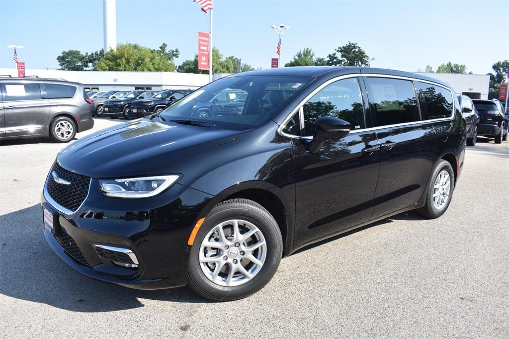 new 2026 Chrysler Pacifica car, priced at $51,801