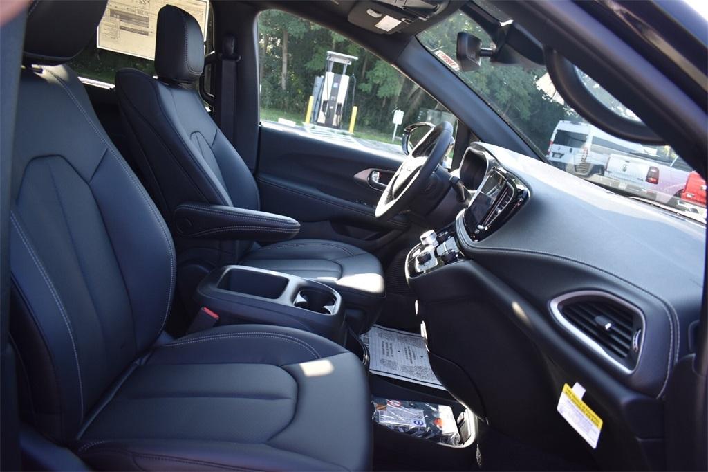 new 2026 Chrysler Pacifica car, priced at $51,801