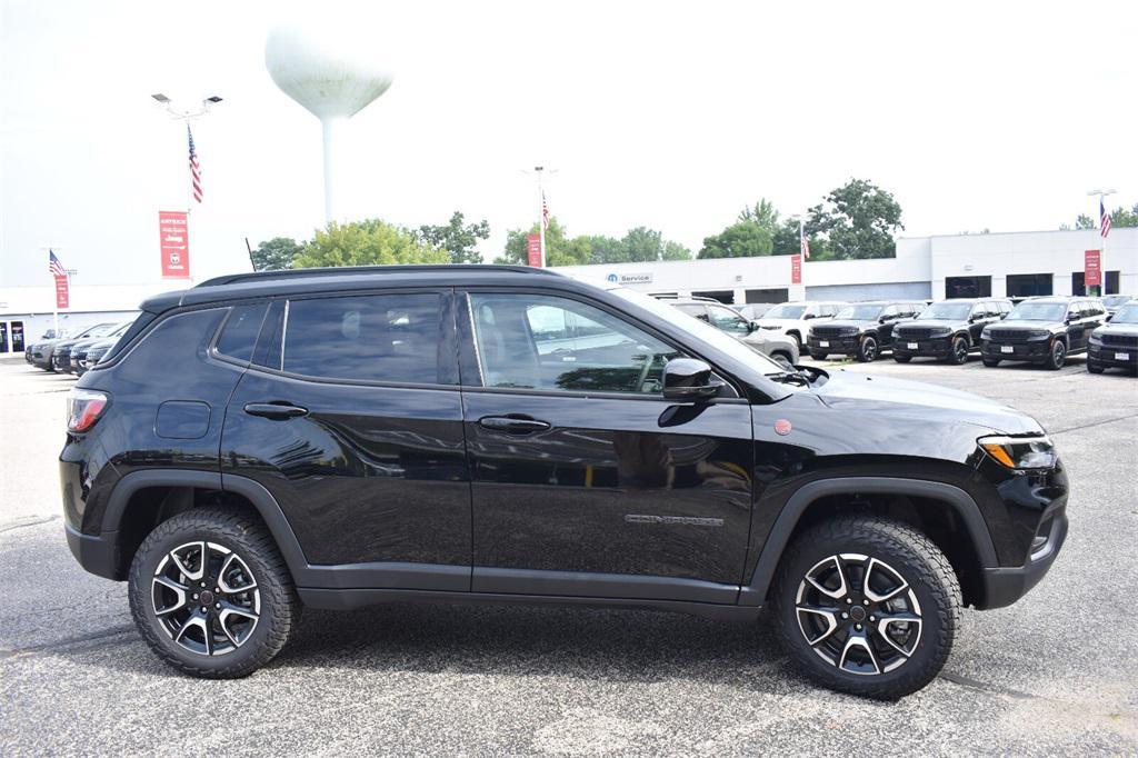 new 2025 Jeep Compass car, priced at $34,298