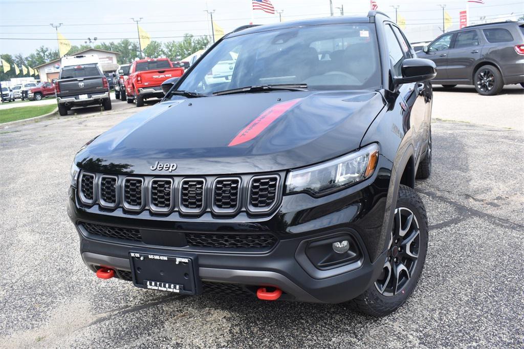 new 2025 Jeep Compass car, priced at $34,298