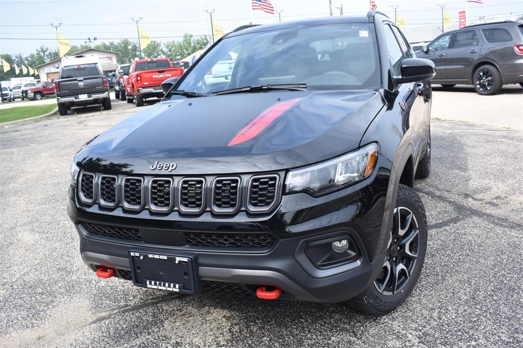 new 2025 Jeep Compass car, priced at $32,713