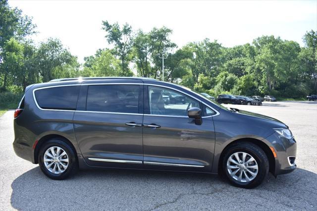 used 2018 Chrysler Pacifica car, priced at $15,777