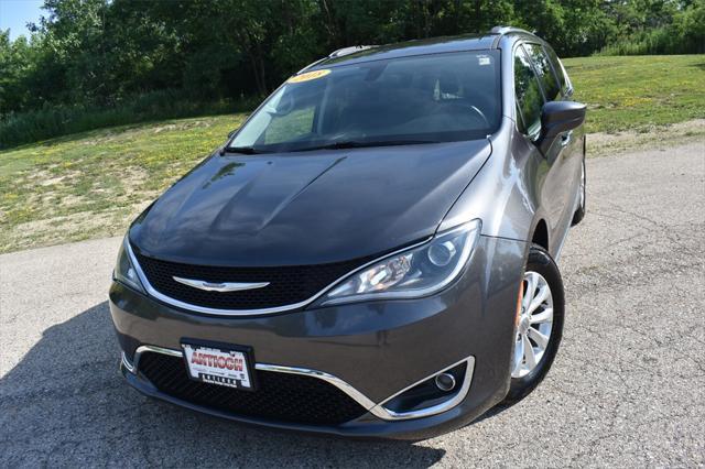 used 2018 Chrysler Pacifica car, priced at $15,777