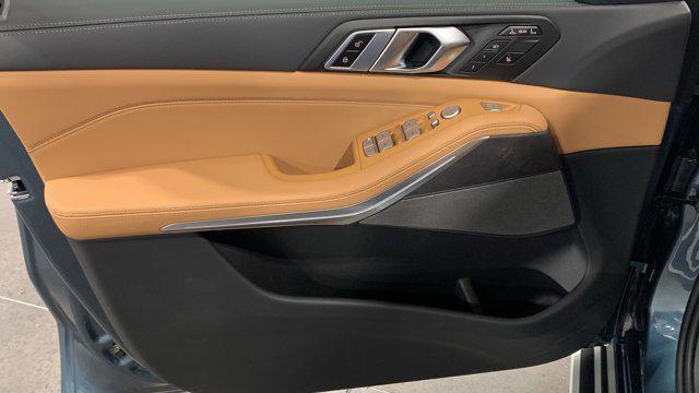 new 2025 BMW X7 car, priced at $96,010