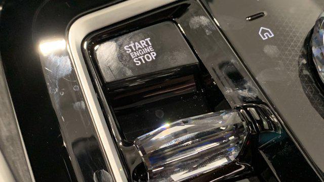 new 2025 BMW 760 car, priced at $128,155