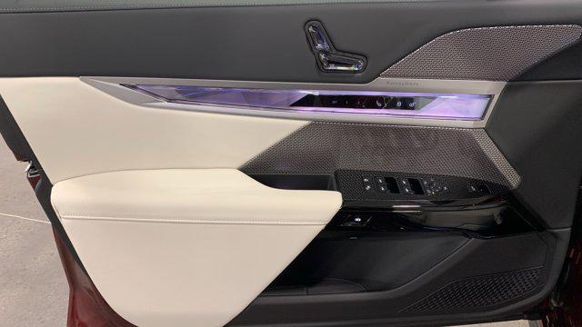 new 2025 BMW 760 car, priced at $134,485