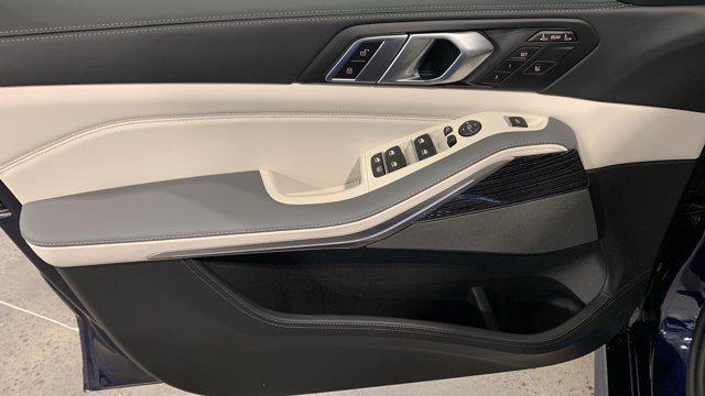 new 2026 BMW X7 car, priced at $124,885