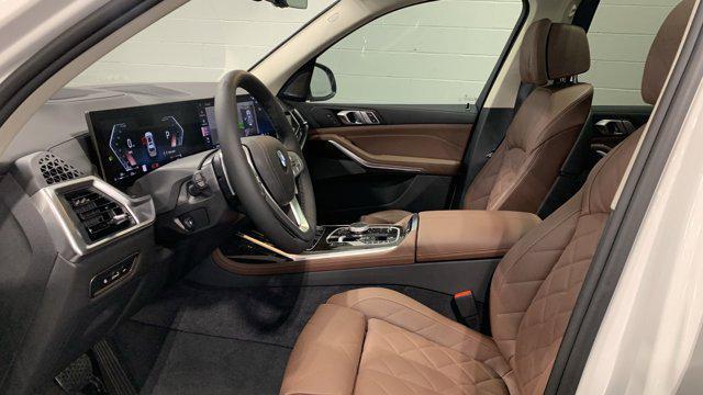 new 2025 BMW X7 car, priced at $94,360