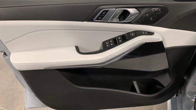 new 2026 BMW X7 car, priced at $95,825