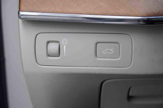 used 2020 Volvo XC90 car, priced at $30,991