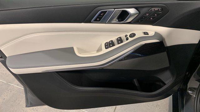 new 2026 BMW X7 car, priced at $126,985