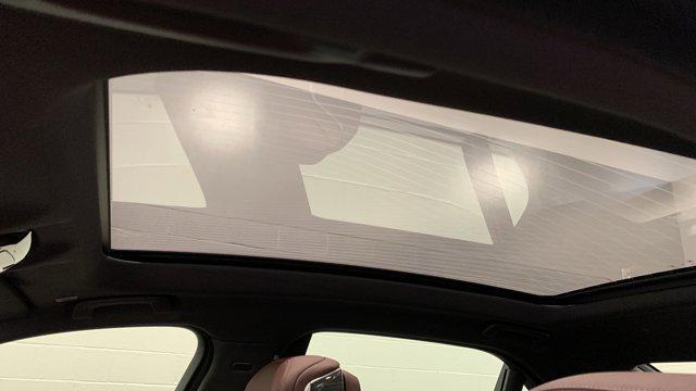new 2025 BMW 760 car, priced at $133,355