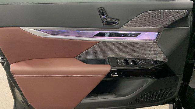 new 2025 BMW 760 car, priced at $133,355